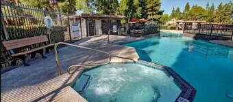 Family Home, New ew Pool, Parks, Private Patio