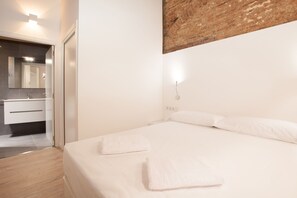 2 bedrooms, iron/ironing board, free WiFi, bed sheets - Alissia 2 - Habitat Apartments (Barcelona)