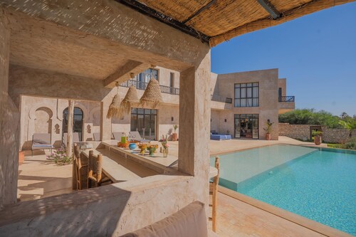 Lalla Essaouira - Villa Najma, 15 people, swimming pool and staff