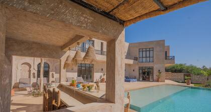 Lalla Essaouira - Villa Najma, 15 people, swimming pool and staff