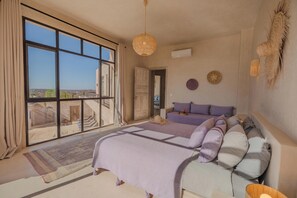 5 chambres, accès au Wi-Fi (inclus), literie fournie