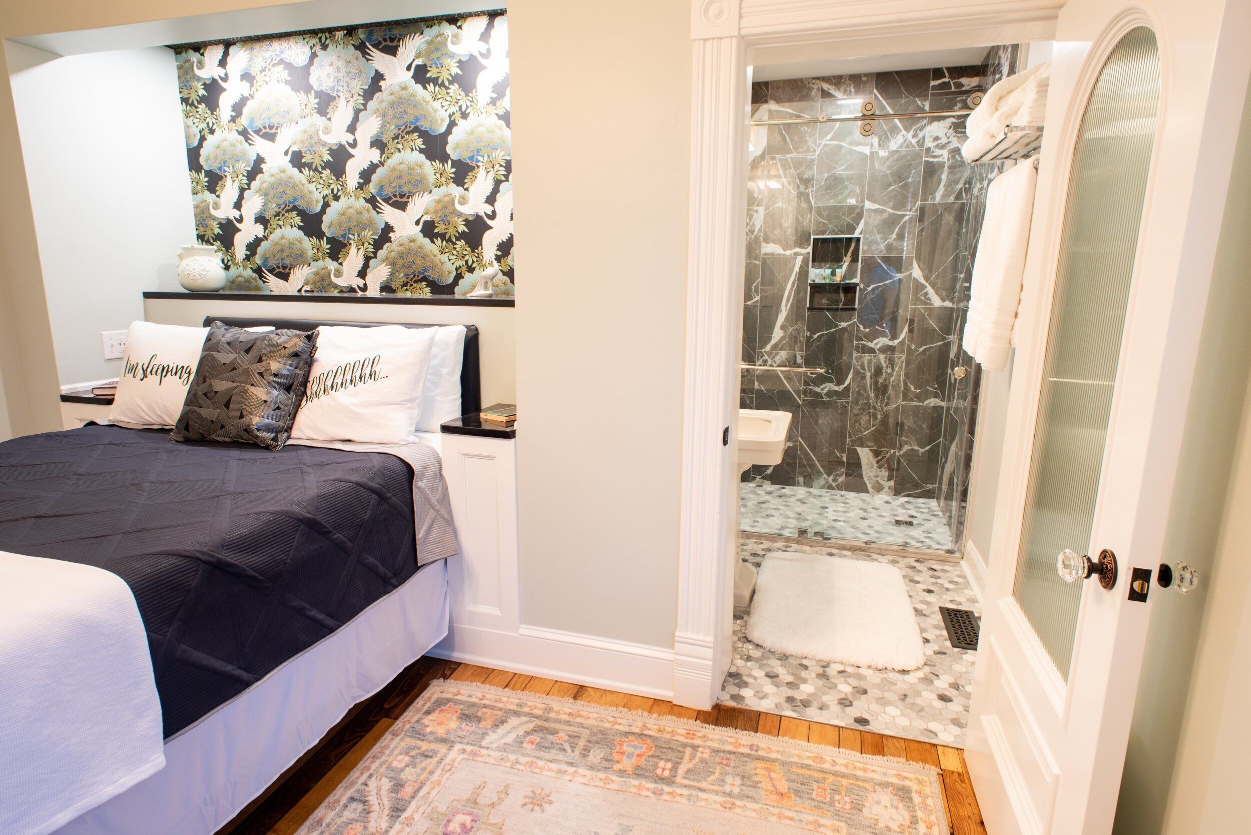 Suite | Iron/ironing board, free WiFi