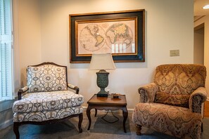 Apartment | Living area