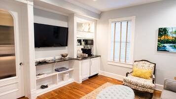 Suite | Living area