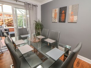 Dining - The Croft, North Staffordshire (Stoke-on-Trent)