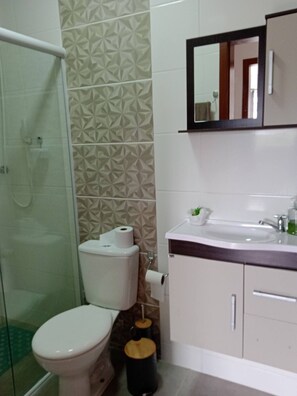 مناشف، صابون، ورق حمّام