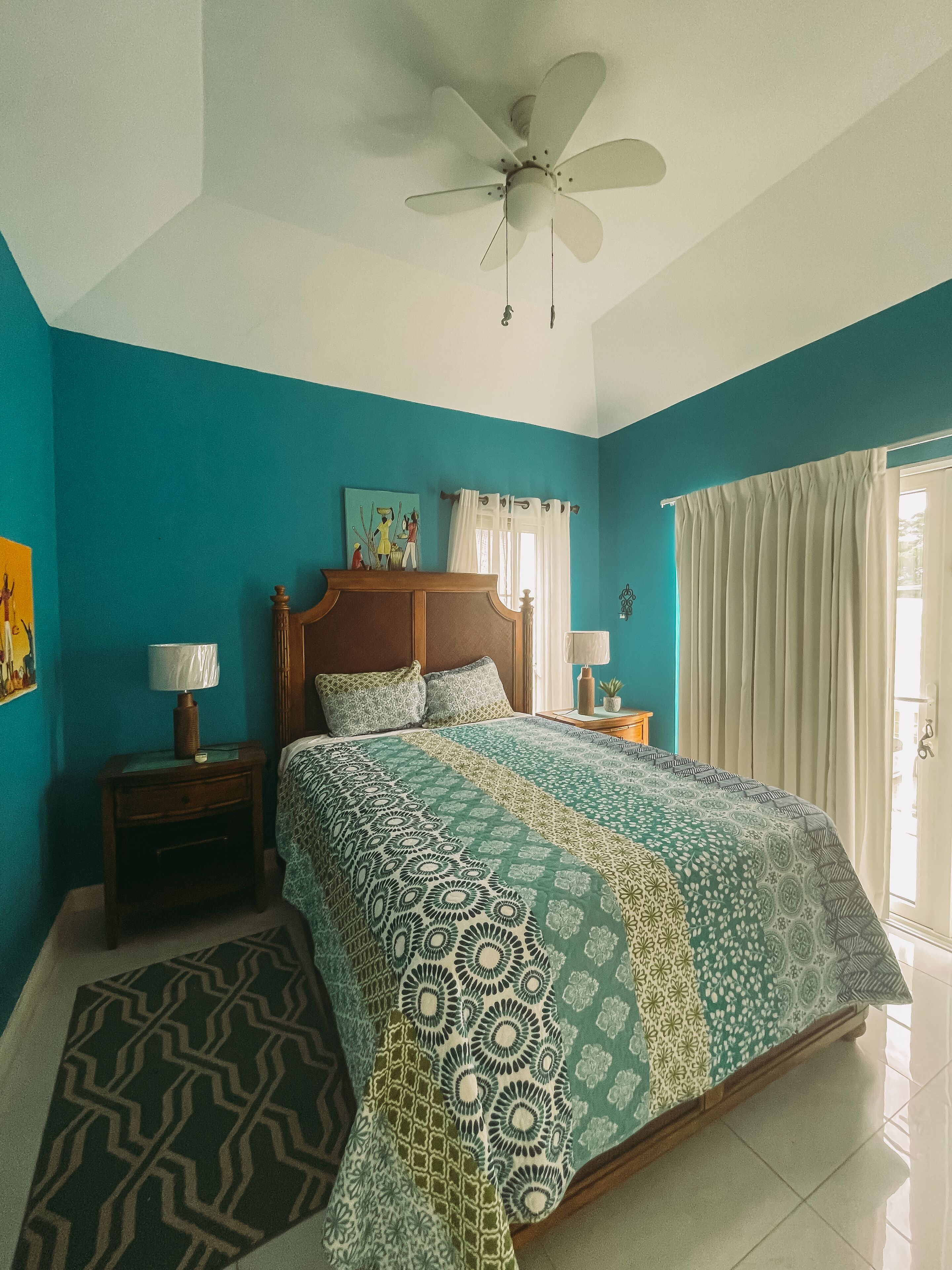 2 slaapkamers, een strijkplank/strijkijzer, gratis wifi, beddengoed