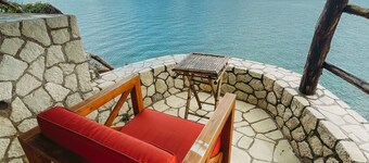 Negril Bungalow Paradise overlooking cliffs with Private Snorkeling Entrance.