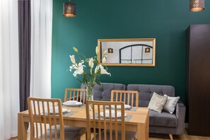 تناول الطعام