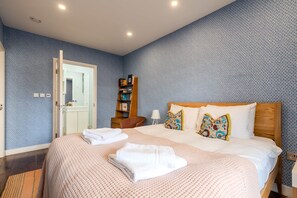 Basic Apartment, Multiple Beds | 2 bedrooms, desk, laptop workspace, iron/ironing board