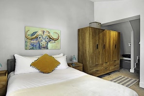 Basic-Apartment, Mehrere Betten | 2 Schlafzimmer, Schreibtisch, laptopgeeigneter Arbeitsplatz