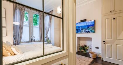 Beautiful 2 Bed Apartment In West London