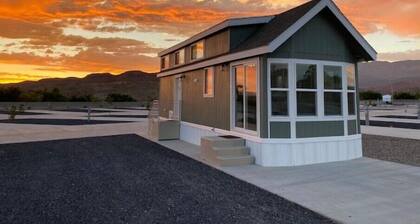 Cozy Stay in a Fun Tiny Cottage! BRAND NEW
