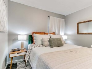 1 bedroom, iron/ironing board, WiFi, bed sheets