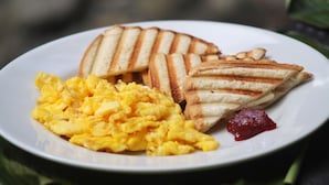 Free daily cooked-to-order breakfast  - Hostería D'Carlos Aqua Park  (Santo Domingo de los Colorados)