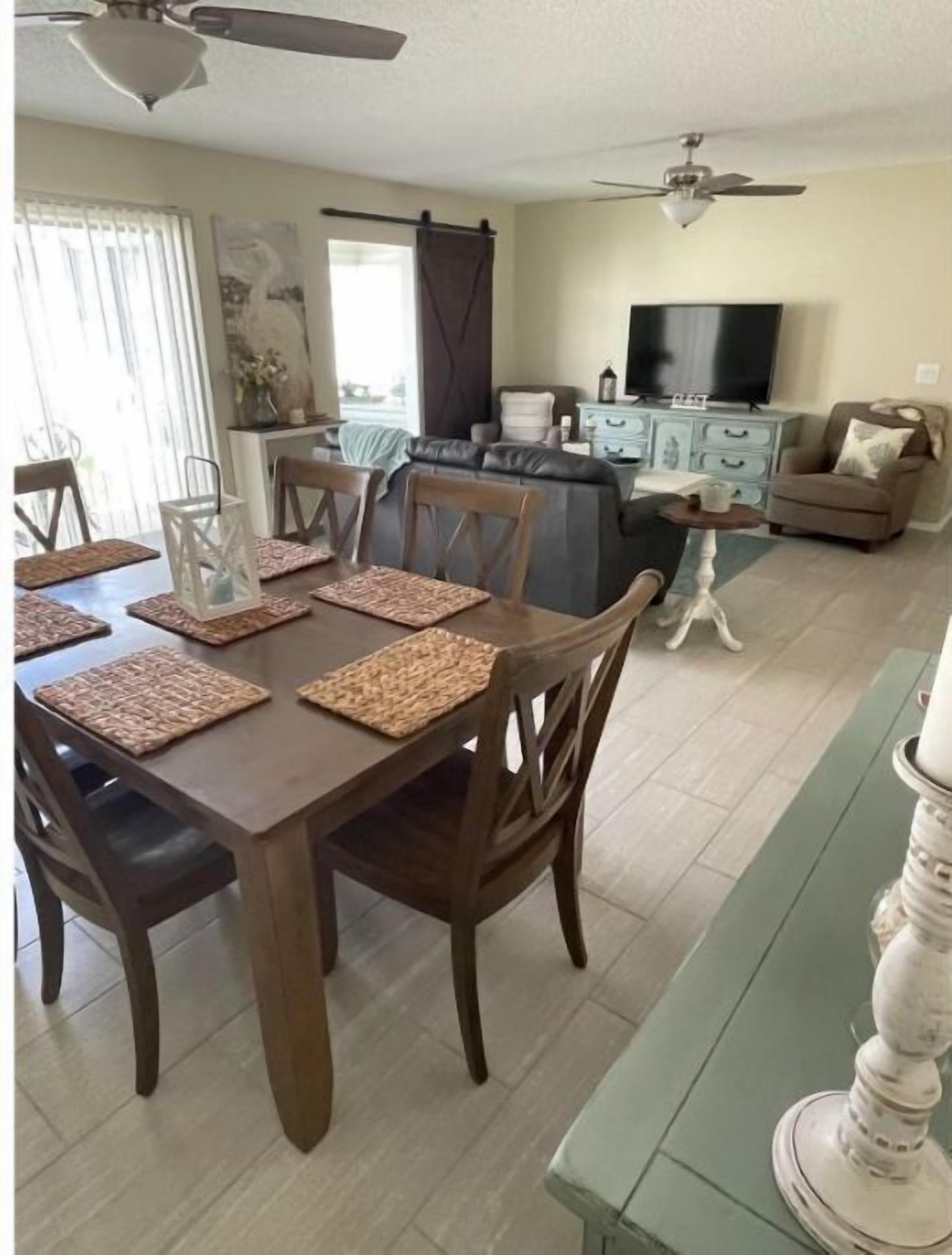 Villa near Lake Sumter landing in The Villages! Golf cart included!