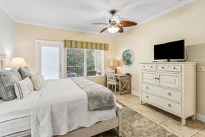 2 bedrooms, desk, iron/ironing board, free WiFi