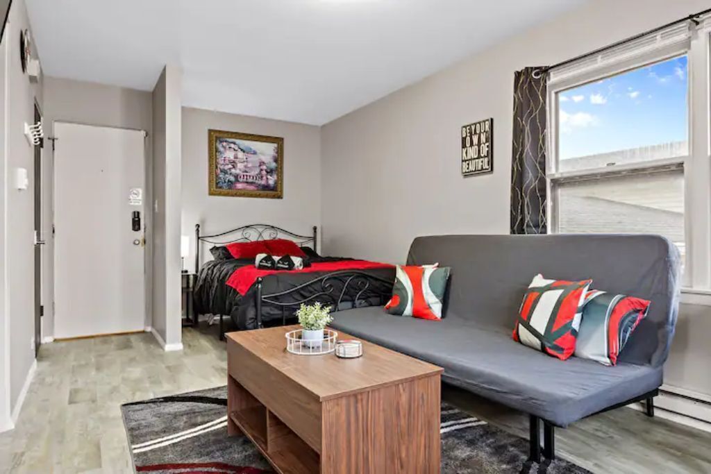 1 chambre, bureau, fer et planche à repasser, Wi-Fi gratuit