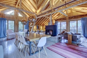Dining - 2nd floor, balcony, fireplace or stove, tv, ski locker, 185m², Morzine (Morzine)
