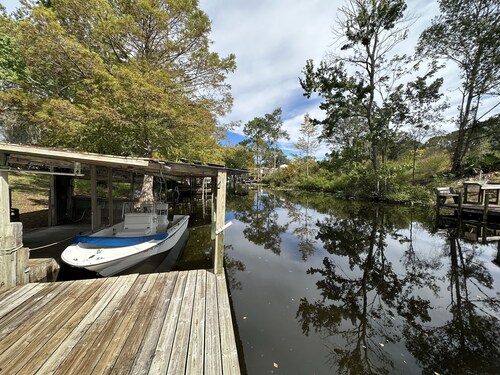 Waterfront Fishing Retreat.  Near Dunns Creek, Crescent Lake, St John's River