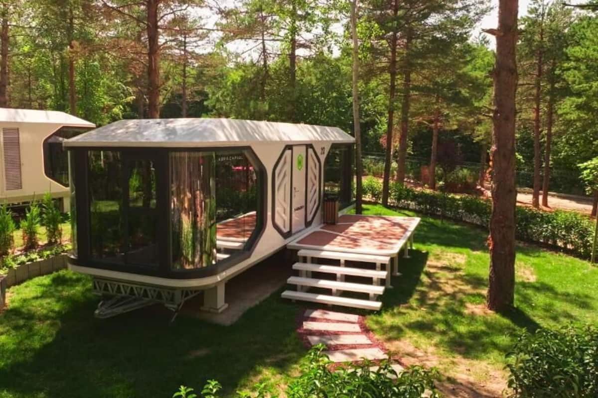 CAPSULE | 2 bedrooms, in-room safe, laptop workspace, blackout drapes