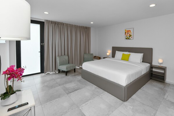 1 chambre, fer et planche à repasser, literie fournie