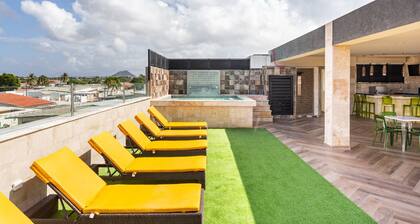 Rooftop Pool w/Lounge Area-Studio Sleeps 2 #U3