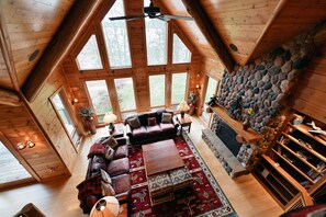 TV, fireplace, DVD player, books