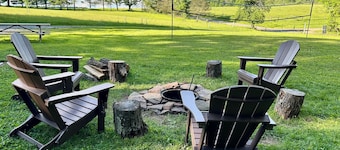 Cassio’s Cottage - A private, cozy little place under PoCo’s dark skies