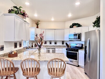 New home, close to skiing, hunting, rodeos, hiking. Fenced yard, pet friendly.