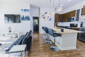 Interior - This location is at the heart of Uptown 5 minutes away from Deep Ellum. (Dallas)