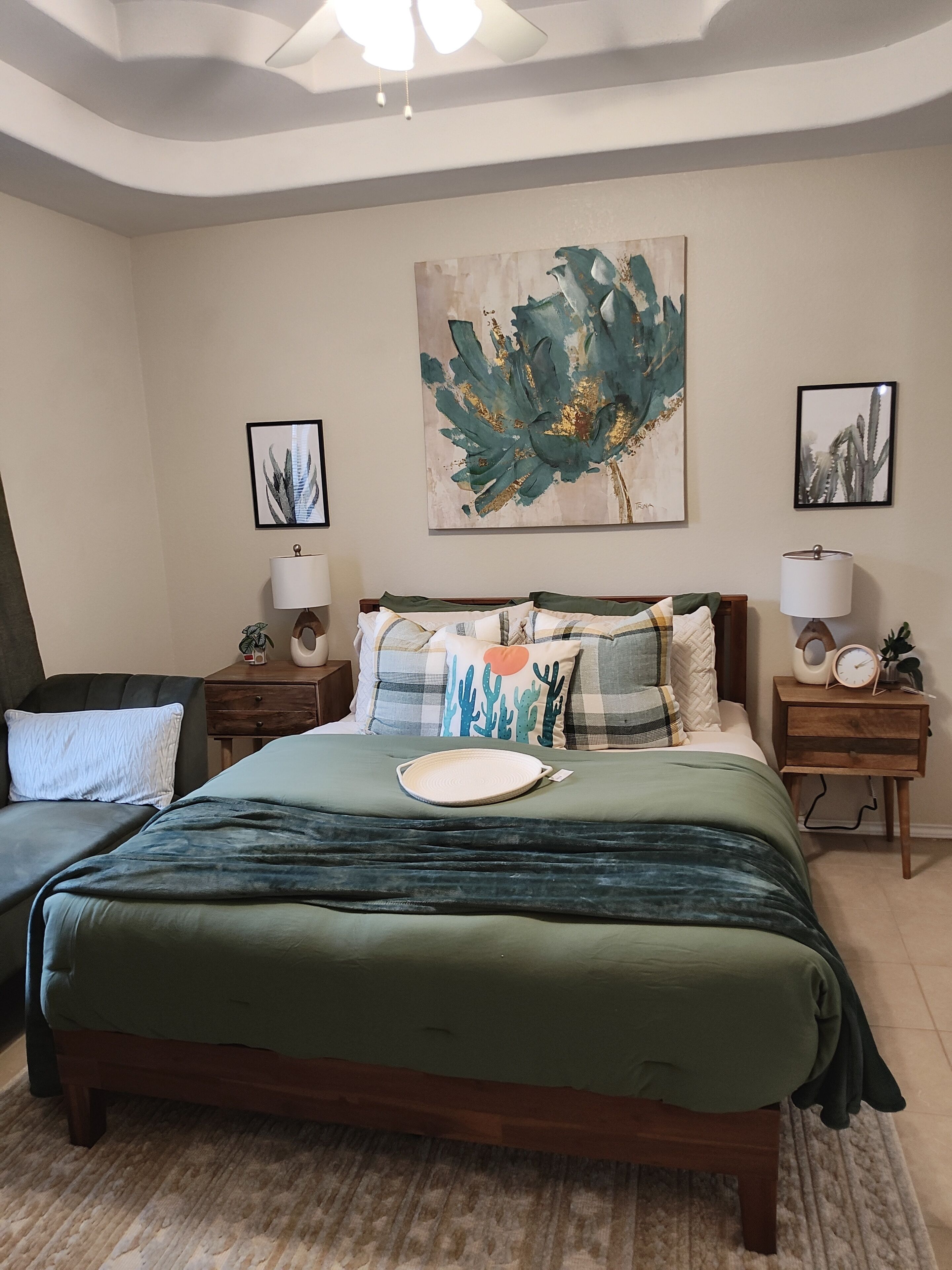 2 habitaciones, tabla de planchar con plancha, wifi y ropa de cama 