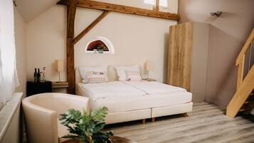 Superior-Zimmer | Hochwertige Bettwaren, Minibar, Zimmersafe, Schreibtisch