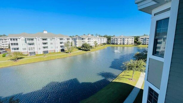 Property grounds - Amazing Pond View condo + pool at MyrtleWoods (Myrtle Beach)