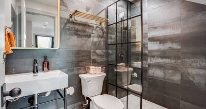 Luxury Designer Pad in the Heart of SF