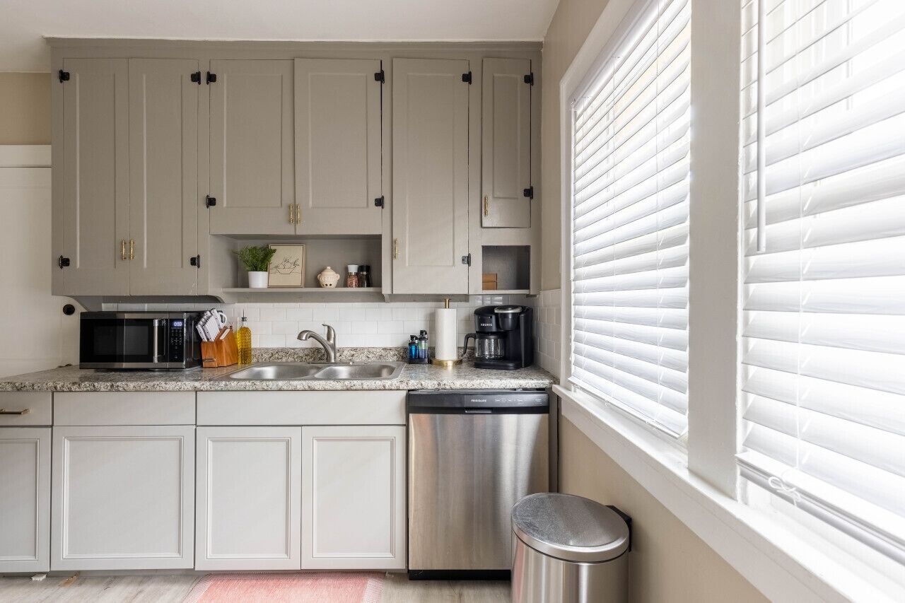 Oven, stovetop, coffee/tea maker
