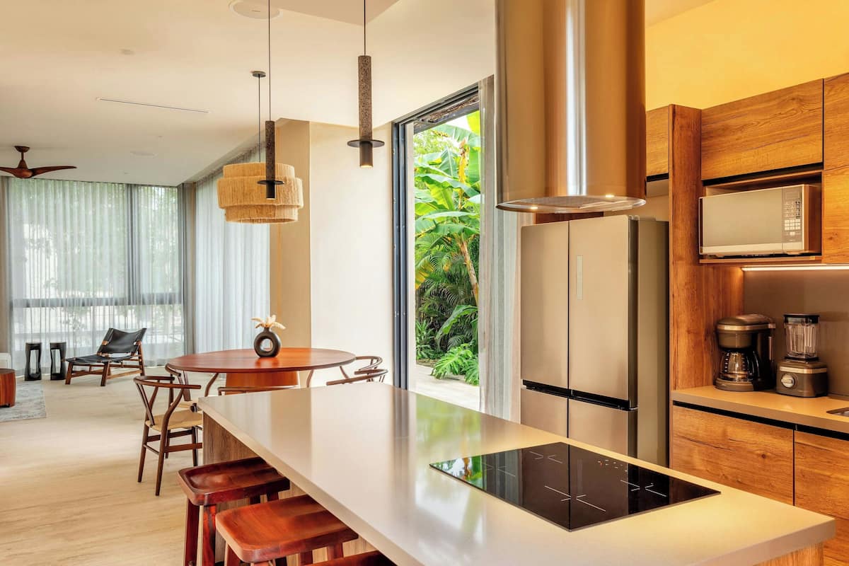 Premium 2 bedroom apartment with 2 bathroom & PLUNGE POOL