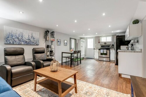 Lakeside Retreat near Toronto