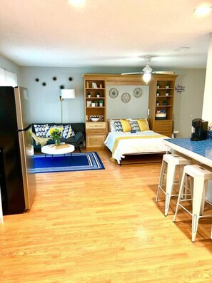 4 Schlafzimmer, Schreibtisch, Bügeleisen/Bügelbrett, kostenloses WLAN