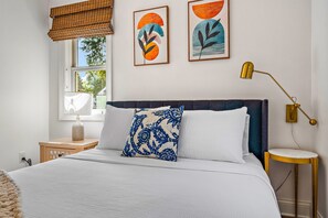 3 bedrooms, desk, iron/ironing board, travel crib