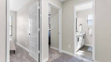 4 bedrooms, desk, iron/ironing board, WiFi