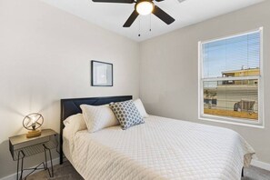 4 bedrooms, desk, iron/ironing board, WiFi