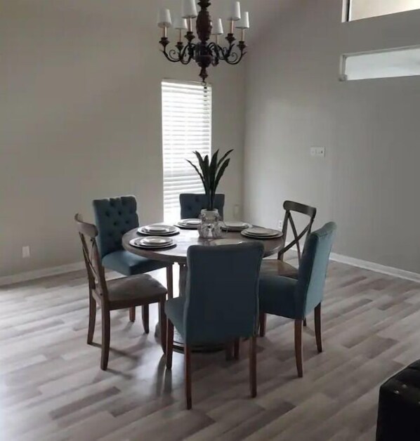 Dining - Waterfront newly remodeled home with a hot tub! (Lakehills)