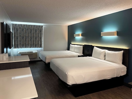 Blackout drapes, free WiFi, bed sheets, wheelchair access. Studio 6 Carson, CA