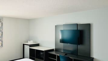 Tirai kedap cahaya, Wi-Fi gratis, dan seprai linen