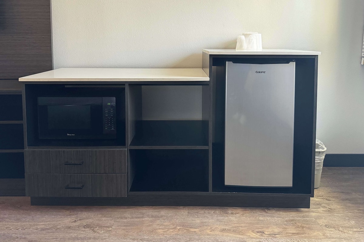 Blackout drapes, free WiFi, bed sheets, wheelchair access