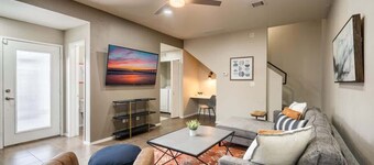 Chic 4BR Near Fort Bliss