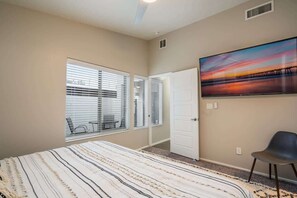4 habitaciones, tabla de planchar con plancha, wifi y ropa de cama 