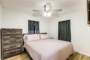 2 bedrooms, travel crib, WiFi, bed sheets