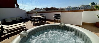 Complete Attic Having Everything to Enjoy Valencia's sun in the Terrace!